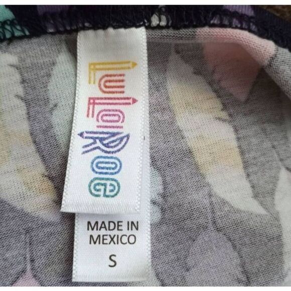 LULAROE MULTICOLOR CLASSICS T SHIRT SZ.S NWT. - Picture 3 of 5